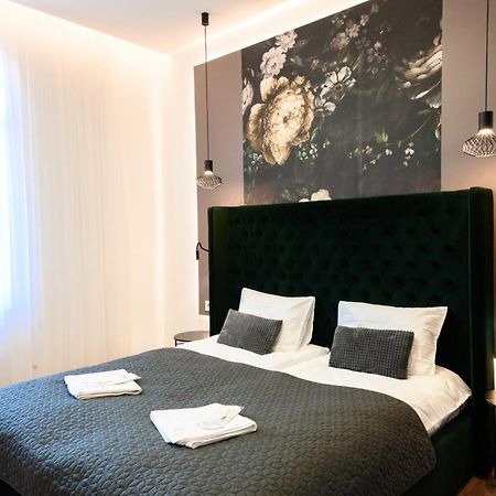 Luxury Apartments Laborca อุชโฮรอด ภายนอก รูปภาพ